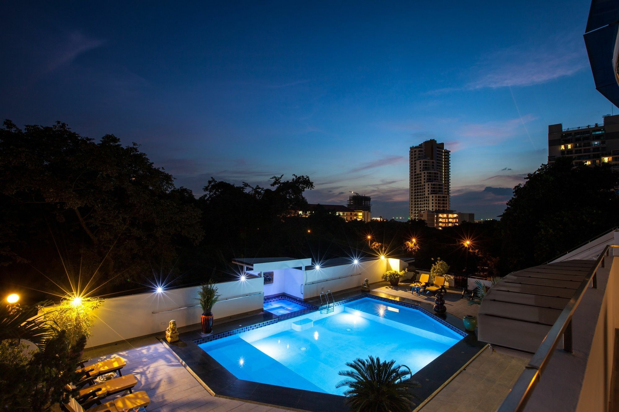 Sharrow Bay Villa Pattaya Exterior photo